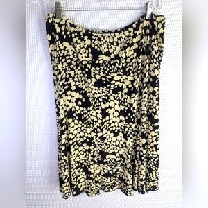 Lily women's black and cream skirt size XL
